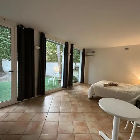 Casetta Con Giardino 펜션 리도 델레 나지오니