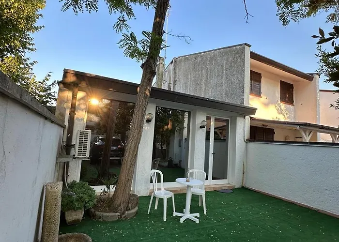 Casetta Con Giardino